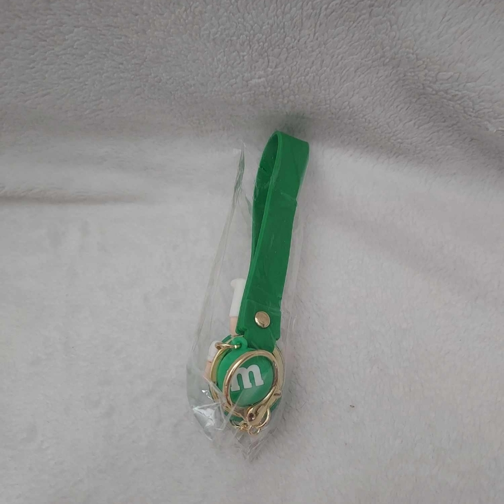 M&M keychain - Picture 2 of 2
